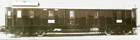 Express Train Baggage car<br /><a href='images/pictures/Roco/45583.jpg' target='_blank'>Full size image</a>
